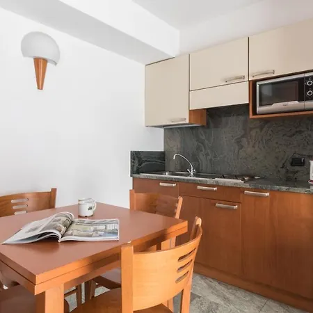 Apartament Pizzo Scalino *