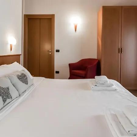 Pizzo Scalino Apartament *